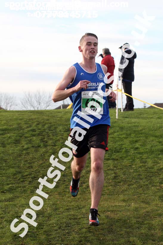 Mens under-20s North Eastern Cross Country, Redcar. Photo:  David T. Hewitson/Sports for All Pics